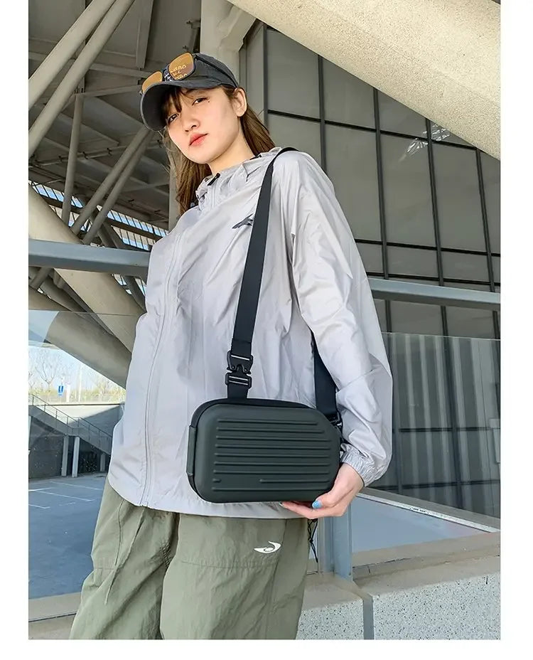Borsa a tracolla rigida nera, leggera e portatile, per adulti, ideale per il trasporto quotidiano, lo shopping, le brevi camminate all'aperto e l'uso quotidiano.