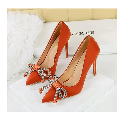 BIGTREE Street Style Lusso Fiocco con strass con punta a punta Tacco sottile Bicchiere da vino in seta Tacchi alti Décolleté da donna