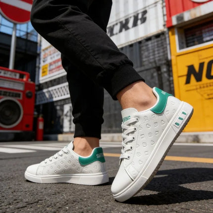 New Men Casual Shoes Summer Breathable Skate Shoes Korean Style Trendy Comfortable Versatile White Sneakers