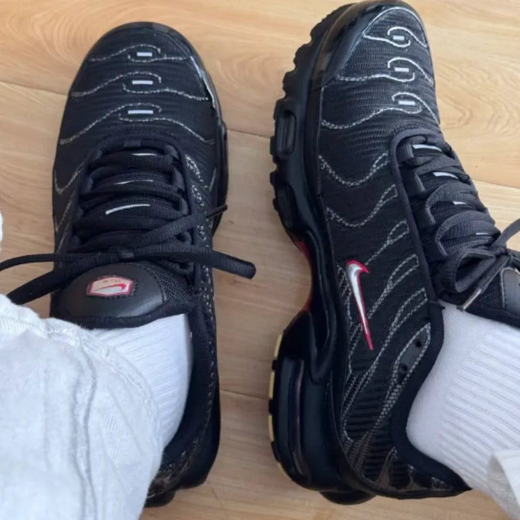 Nike Air Max Plus TN Black University Red Men Women Classic Breathable Air Cushion Running Shoes Citywalk Sneakers HF4293-001