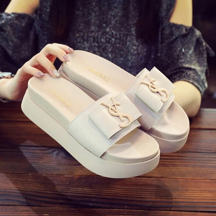 2025 Summer New Women's Fashion Letter Designer Sandals Casual Thick Bottom Round Toe Leather Beach Shoes Женские Сандалии PlatiNum