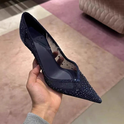 Scarpe col tacco alto a punta tempestate di diamanti in maglia blu con scarpe di cristallo con tacchi fini, nuove scarpe singole in pizzo scavato con tacco sottile platinumshop