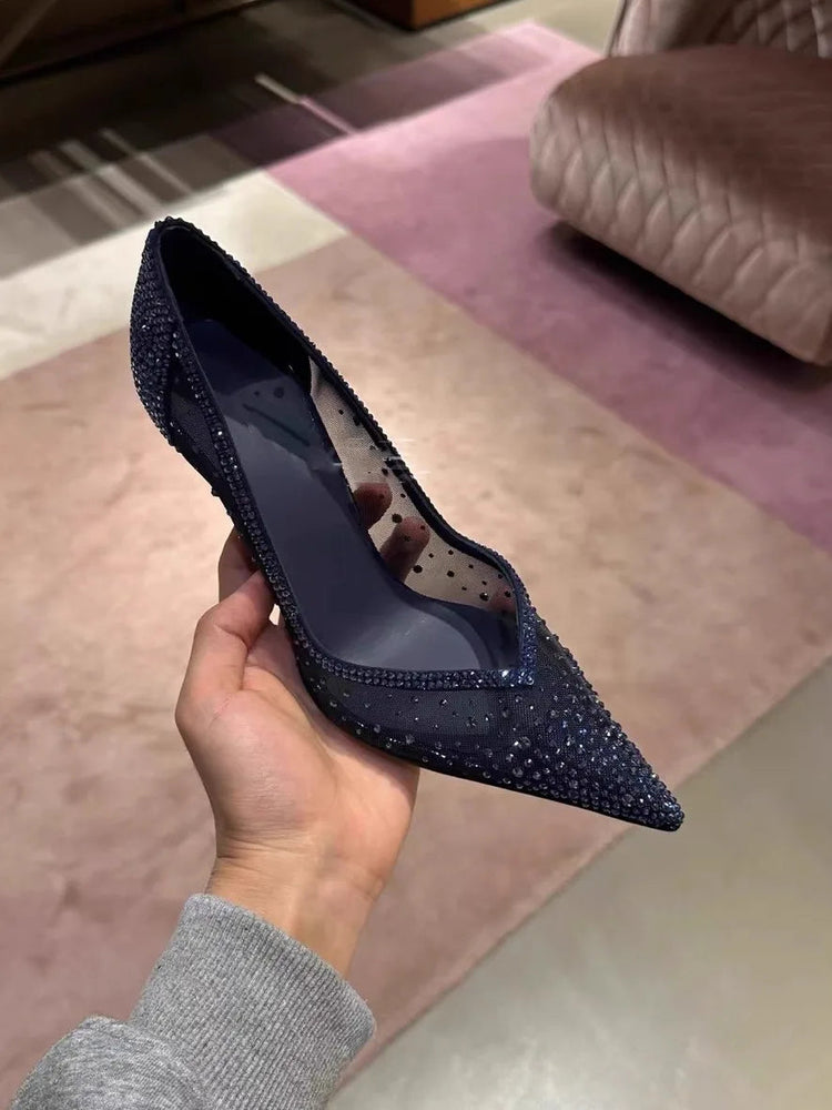 Scarpe col tacco alto a punta tempestate di diamanti in maglia blu con scarpe di cristallo con tacchi fini, nuove scarpe singole in pizzo scavato con tacco sottile platinumshop