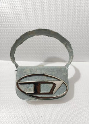 Borsa a Tracolla in Pelle PU Effetto Specchio Argento Lucido con Decorazione Ovale in Rilievo, Tracolla Staccabile, Mini Borsetta Futuristica da Donna