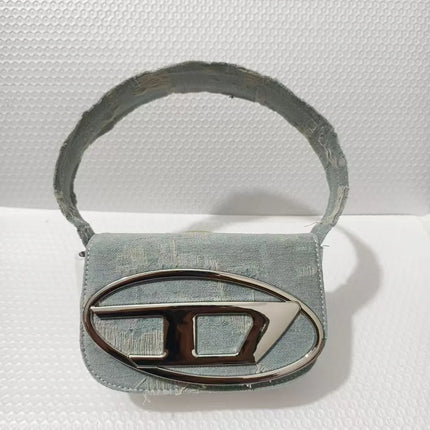 Borsa a Tracolla in Pelle PU Effetto Specchio Argento Lucido con Decorazione Ovale in Rilievo, Tracolla Staccabile, Mini Borsetta Futuristica da Donna