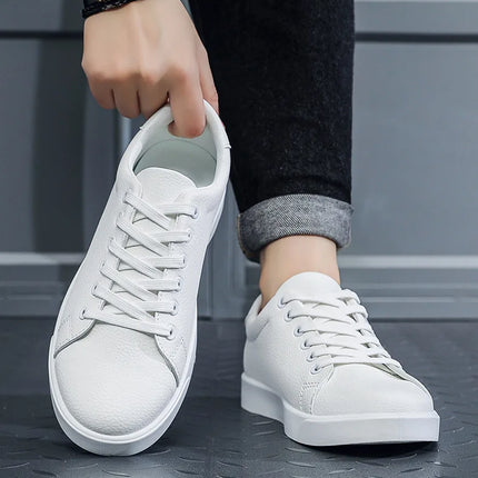 2026 New Fashion Mens Casual Shoes Genuine Leather Designer Lace-up Sneakers High Quality Outdoor walking Mocassin Footwear