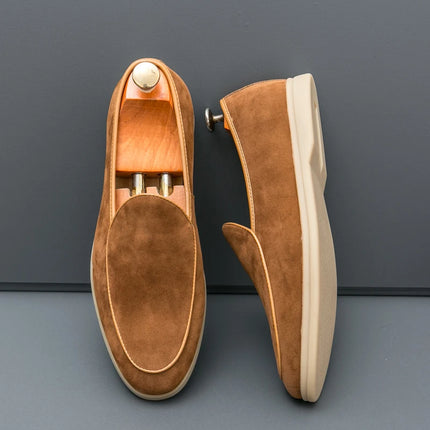 Mocassini da uomo in pelle scamosciata di alta qualità autunnali Scarpe casual piatte semplici Scarpe da sposa per feste Mocasin da esterno in pelle nabuk di marca di lusso