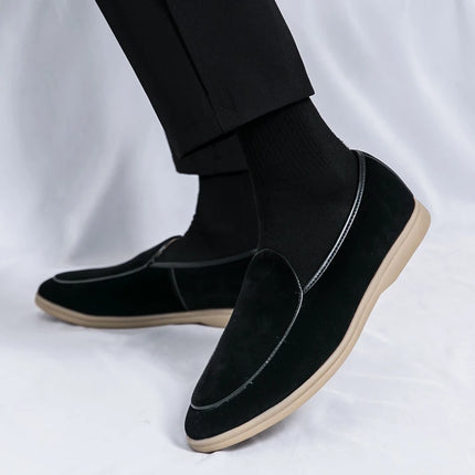 Mocassini da uomo in pelle scamosciata di alta qualità autunnali Scarpe casual piatte semplici Scarpe da sposa per feste Mocasin da esterno in pelle nabuk di marca di lusso