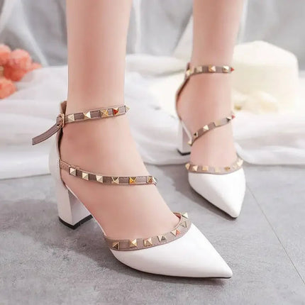 Rivetto Punta a punta Scarpe da donna sexy bianche Estate 2025 Sandali con fibbie per donna Tacchi alti Festa Matrimoni Calzature Tacco spesso H platinumshop