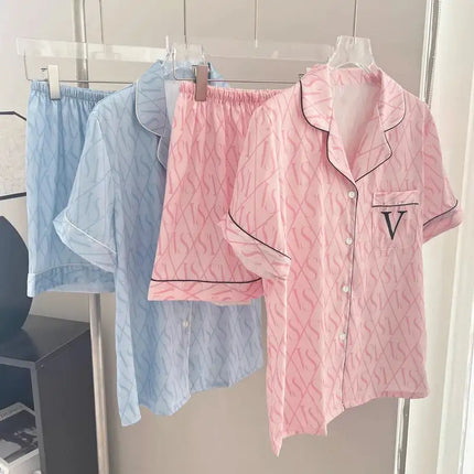 2024 NUOVI Pigiami da donna Set Pigiama di seta in raso di lusso Manica corta Indumenti da notte Per il tempo libero Vestiti per la casa Pigiami da notte per le donne platinumshop