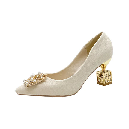 Moda di lusso Rivetto Fibbia Cintura Appartamenti Mocassino slip-on da donna Scarpe a punta Scarpe da balletto Mocassini da donna da ufficio 2025