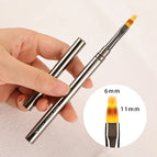 11 Lace Brush
