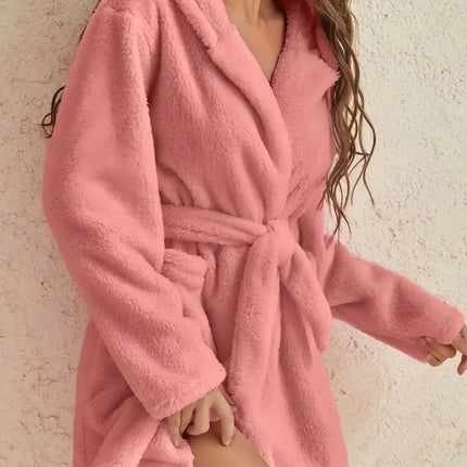 1 pezzo di vestaglia da donna con cappuccio in tinta unita con cintura, pigiama in pile accogliente e caldo per la casa in autunno e inverno.