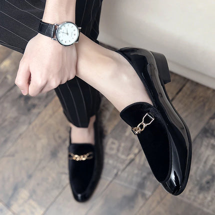 Mocassini da uomo in pelle scamosciata dal design di lusso Nero Blu Rosso Scarpe eleganti casual per discoteca Party Monk Strap Scarpe da uomo Taglia 38-47