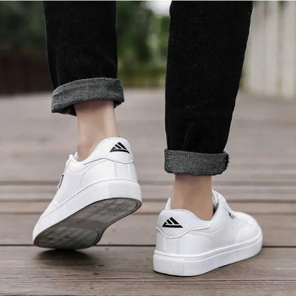 Men Shoes Sneakers 2022 New Summer White Fashion Board White Men's Zapatillas Hombre Chaussure Homme