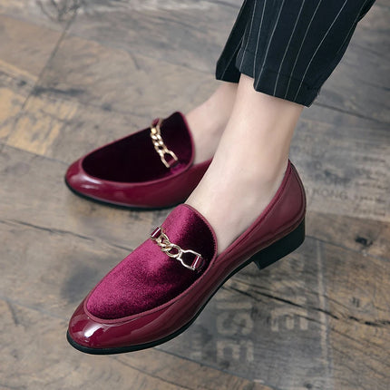 Mocassini da uomo in pelle scamosciata dal design di lusso Nero Blu Rosso Scarpe eleganti casual per discoteca Party Monk Strap Scarpe da uomo Taglia 38-47