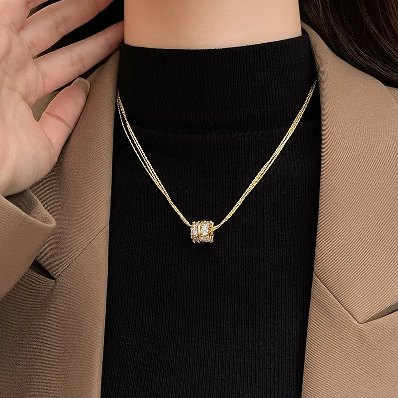 2024 Collana con pendente a cerchio in zircone con catena color oro multistrato di nuovo design per accessori di gioielli di lusso da donna per la festa nuziale