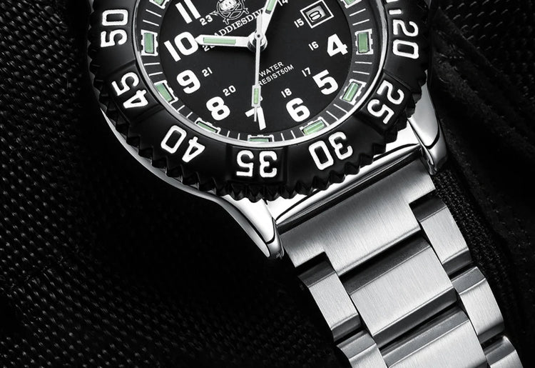 ADDIESDIVE 44mm Men's  Wrist Watch 50m Water Resistant Large Luminous Dial Date Display Stainless Steel Men's Quartz Watch