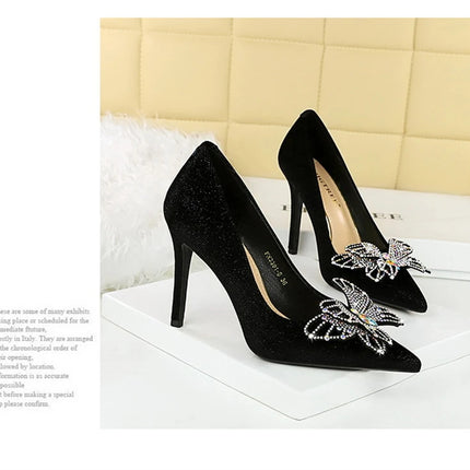 Tacchi sottili in pelle scamosciata stile europeo americano di lusso leggero ed elegante per banchetti Scarpe da donna con grandi fiocchi alla moda con tacchi altissimi