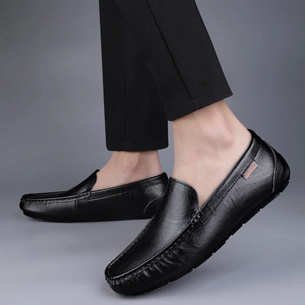 Scarpe casual da uomo in vera pelle Mocassini da uomo di marca di lusso Mocassini Slip traspiranti su scarpe da guida italiane Chaussure Homme