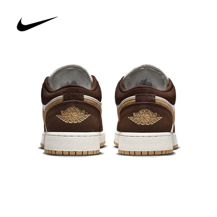Nike Air Jordan 1 Low SE (GS) Scarpe sportive casual da basket unisex marrone-bianco a taglio basso, resistenti e traspiranti FB2216-200 platinumshop