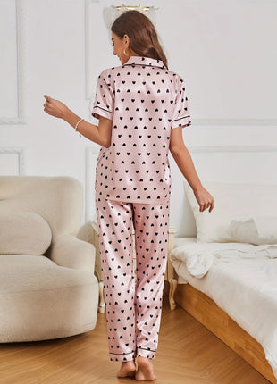 Pigiama in raso con stampa a cuore Set casual a maniche corte con bottoni Top con risvolto e pantaloni elastici Indumenti da notte da donna