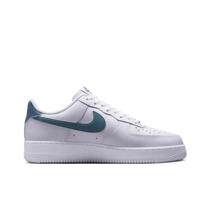Scarpe da ginnastica classiche unisex Nike Air Force 1 Low, comoda ammortizzazione e costruzione resistente per uno stile versatile FJ4146-114