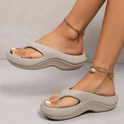 Infradito in Eva spessa con plateau per donna 2024 Sandali da spiaggia antiscivolo estivi con punta a clip Donna Comode pantofole con suola morbida