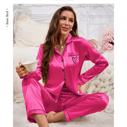 Vestiti per la casa delle donne Pigiama in raso Autunno Tasca a maniche lunghe Ricamo a forma di cuore Top e pantaloni Pigiama Femme Loungewear Pj Set