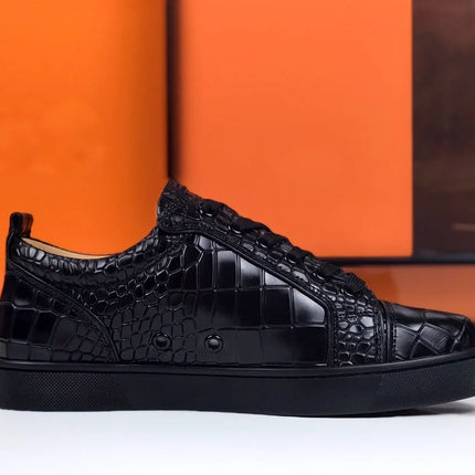 Luxury Men's Rivets Low Top Black Crocodile Pattern Leather Red Bottom Sneakers Casual Boat Shoes White Sole Fashion Footwear