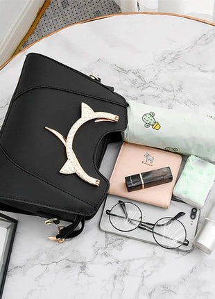 Cat Shaped Handle Women Handbag Trendy And Fashionable, Solid Color, Simple And Casual Crossbody Shoulder Shell Bag PlatiNum