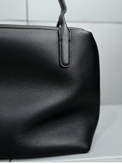 XHTY Genuine Leather Shoulder Bag Underarm Bag Women Soft Large Capacity Bowling Bag Simple Fashion Top Layer Cowhide New Model