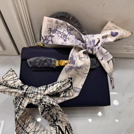 Shoulder bag Women's handbag Bag for Woman of Genuine Leather in Gold or Silver Buckle Designer Bag Women's bag Luxury brand bag PlatiNum