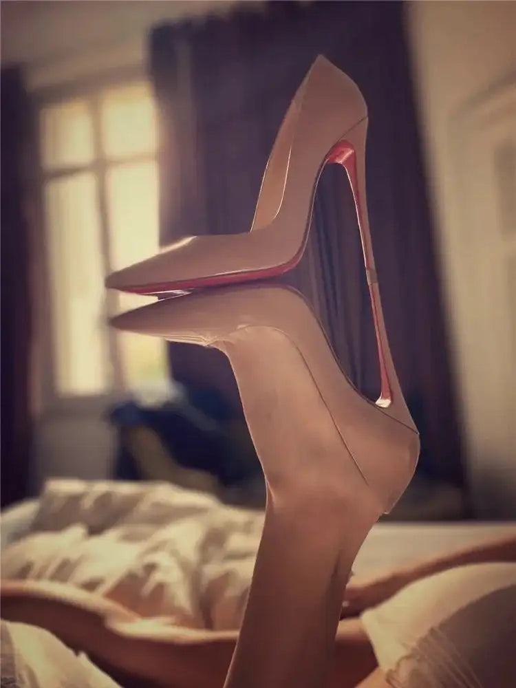 Tacchi altissimi personalizzati multicolori da 12 cm, pelle verniciata bianca nuda, suola rossa sexy, scarpe sottili a punta per ordine singolo platinumshop