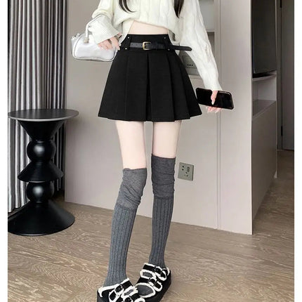 Autumn and Winter 2025 New High-waisted A-line Skirt College Style Sweet Versatile Woolen Pleated Skirt PlatiNum