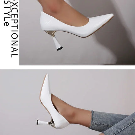 Scarpe Donna 2024 Tendenza Nuova Estate Tacchi rossi Donna elegante Décolleté con tacco nero e punta a punta Abito in pelle Scarpe da donna bianche