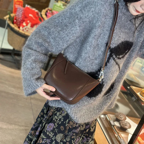 Nuova borsa in vera pelle, versatile borsa a tracolla piccola in pelle di vacchetta di alta qualità per donna
