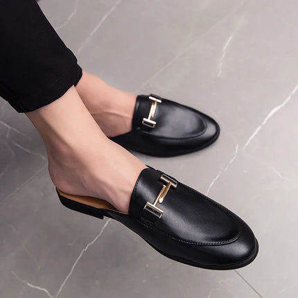 Mezze pantofole da uomo di moda 2022 Scarpe da uomo in pelle di alta qualità Muli classici Mezze scarpe antiscivolo Uomo Estate Mocassini bianchi