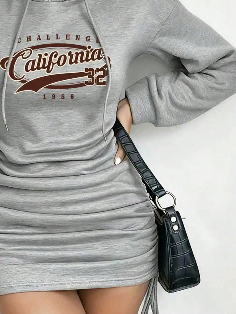 Abito corto da donna 2026, nuovo modello casual a maniche lunghe, tinta unita, con cappuccio, adatto