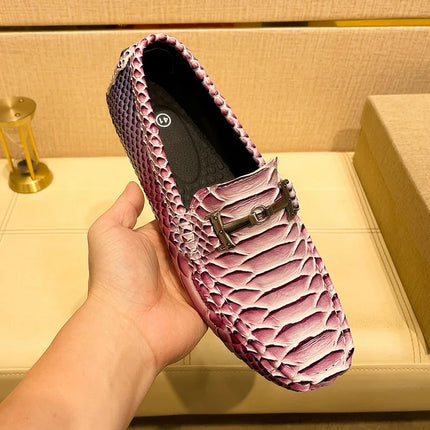 Mocassini firmati per uomo 2026 Nuovi mocassini fatti a mano 39-48 Appartamenti Casual Scarpe in pelle di serpente Mocassini da uomo comodi di lusso Scarpe taglia