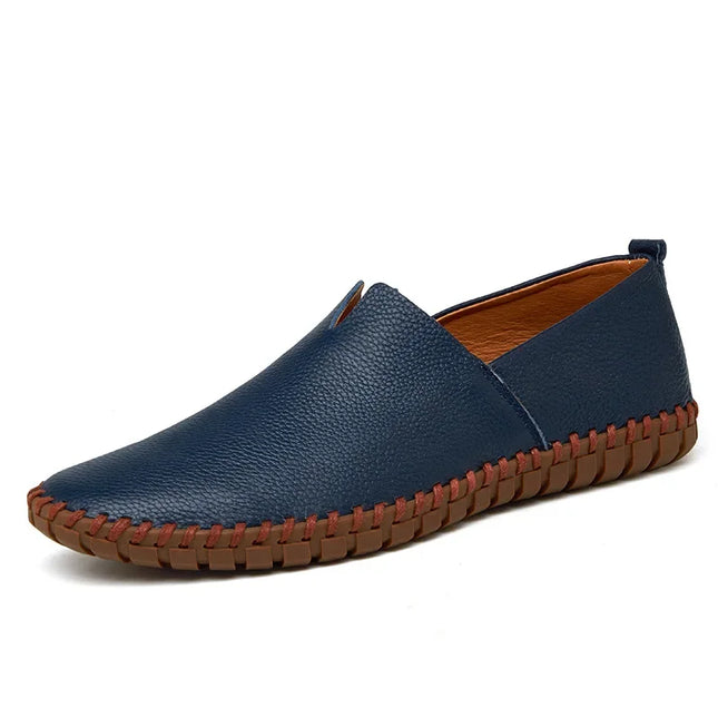 Scarpe in pelle da uomo di alta qualità Outdoor comode suola morbida Slip-on Scarpe da guida taglie forti Mocassini mocassini fatti a mano alla moda