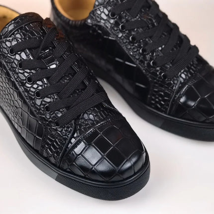 Luxury Men's Rivets Low Top Black Crocodile Pattern Leather Red Bottom Sneakers Casual Boat Shoes White Sole Fashion Footwear