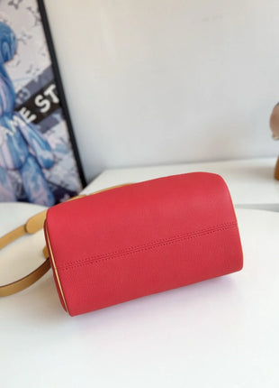 Borsa a tracolla da donna in pelle con dettagli in lega lucida, versatile e universale, perfetta per tutti i giorni e per abiti casual.