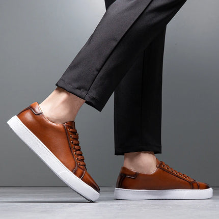 New Men Casual Sports Vulcanized Shoes Comfortable Fashionable Flat Heeled Leather Shoes Outdoor Driving Travel Brand Shoes Men