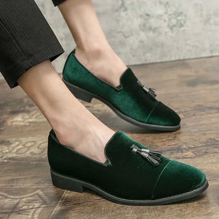 Mocassini verdi in pelle scamosciata di marca di lusso da uomo slip-on nappa scarpe da sposa in morbida pelle appartamenti scarpe da uomo scarpe casual scarpe in pelle nabuk