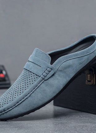 Muli da uomo scarpe Casual in pelle scamosciata leggera nuovi uomini pigro per il tempo libero mezze pantofole traspiranti Slip on scarpe da passeggio mocassino
