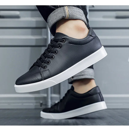 2026 New Fashion Mens Casual Shoes Genuine Leather Designer Lace-up Sneakers High Quality Outdoor walking Mocassin Footwear