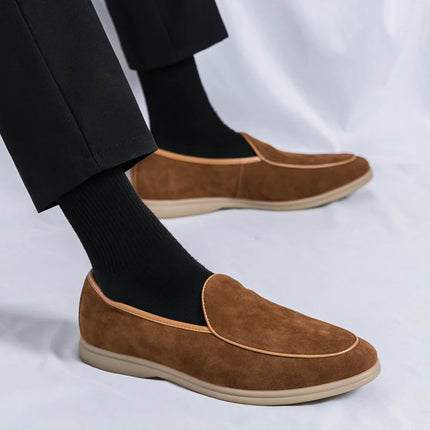 Mocassini da uomo in pelle scamosciata di alta qualità autunnali Scarpe casual piatte semplici Scarpe da sposa per feste Mocasin da esterno in pelle nabuk di marca di lusso