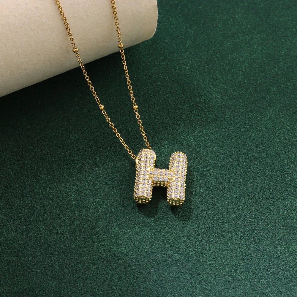 Nuove collane di lusso in acciaio inossidabile con 26 lettere inglesi in cristallo di zircone per le donne Commercio all'ingrosso di gioielli con catena girocollo femminile alla moda