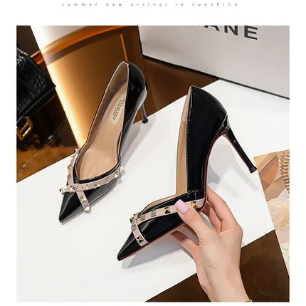Nuovo 2025 Nail Head Tacchi alti Colore nudo Scarpe da lavoro professionali Donna Scarpe singole sexy Occasioni casual Materiale in micro fibra platinumshop
